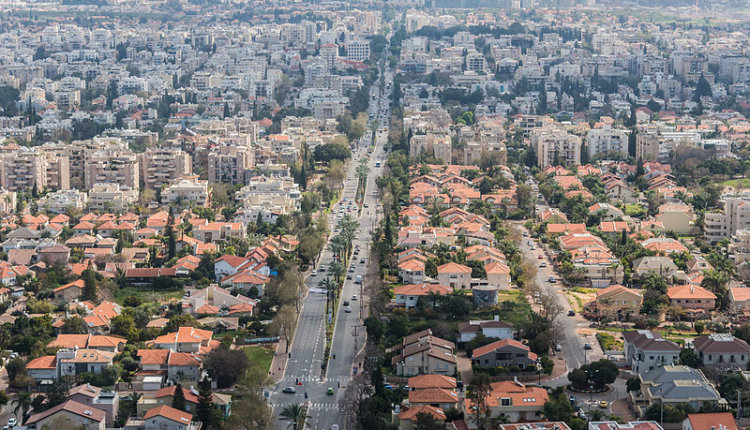 צילום_מהאויר_של_רחוב_אחוזה_ברעננה